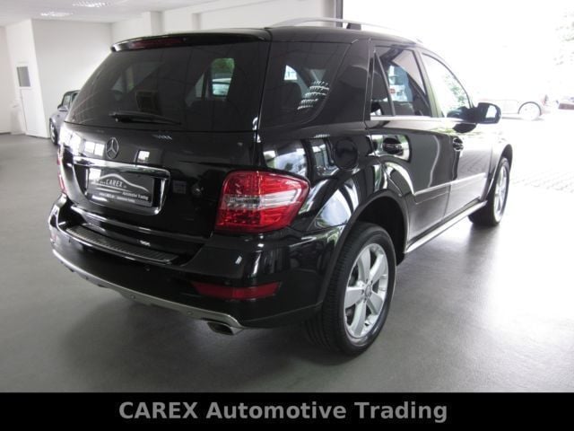 Gebraucht Mercedes ML280 Sport 190 PS (139 kW) 2009 Schwarz metallic SUV