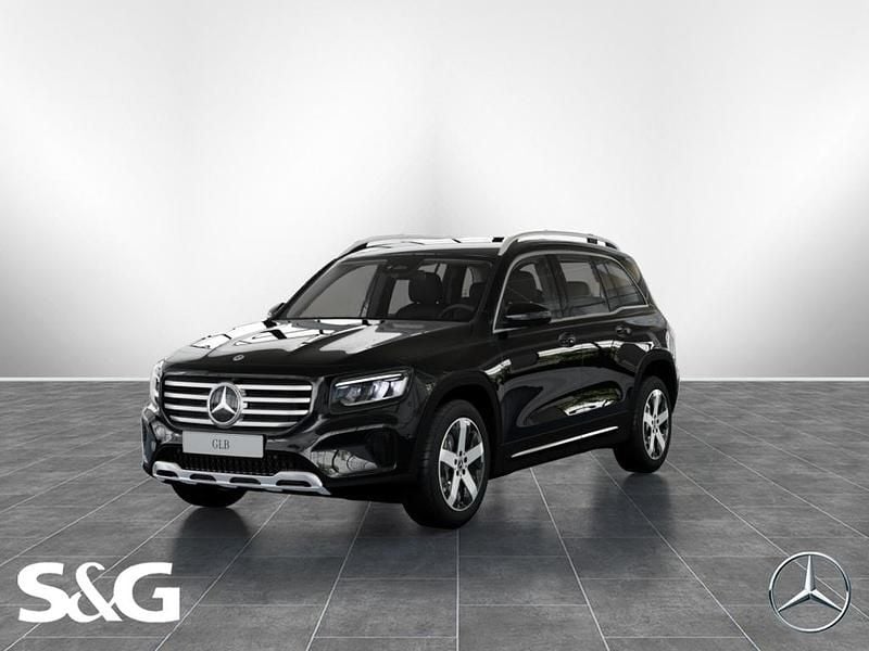 Metalliclack kosmosschwarz Gebraucht 2024 Mercedes GLB250 Progressive SUV | 42.990 € (Superpreis) - Bild 1/4