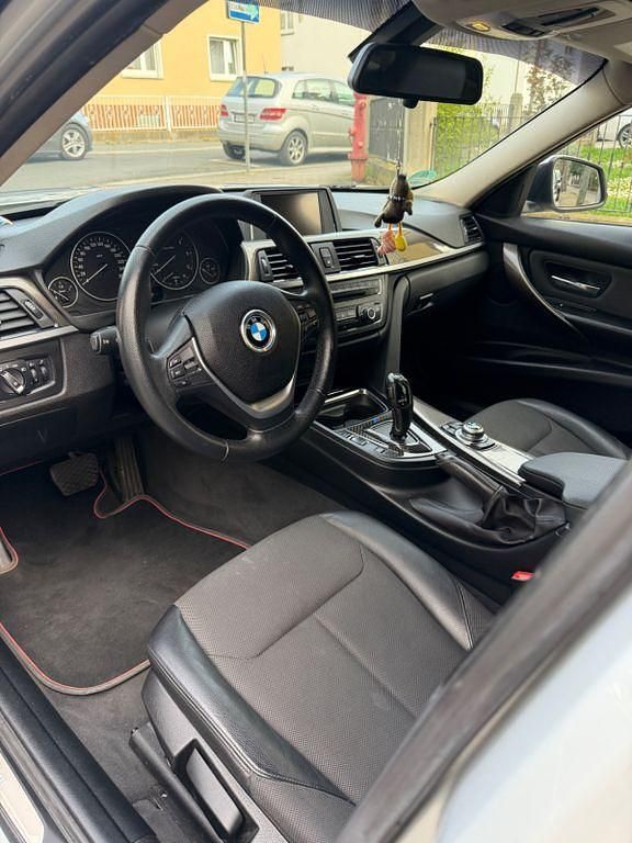 Gebraucht BMW 330 258 PS (189 kW) 2014 Silber Kombi