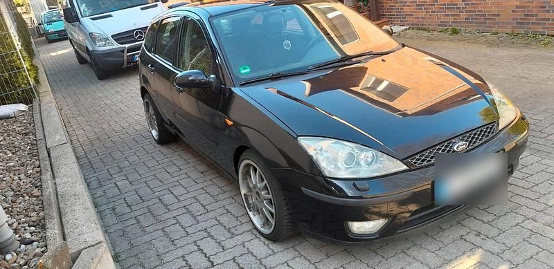 Usata Ford Focus 100 CV (73 kW) 2003 Nero Utilitaria