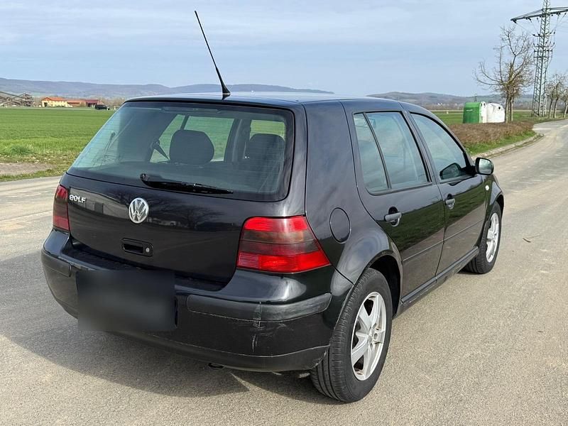 Gebraucht VW Golf IV 75 PS (55 kW) 2001 Schwarz Kleinwagen