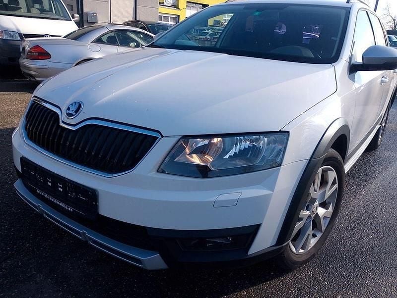 Weiß Gebraucht 2014 Skoda Octavia Kleinwagen | 7.950 € (Superpreis) - Bild 1/4