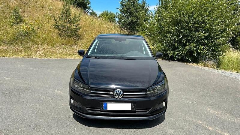 Schwarz Gebraucht 2018 VW Polo Comfortline Kleinwagen | 10.199 € (Fairer Preis) - Bild 1/4