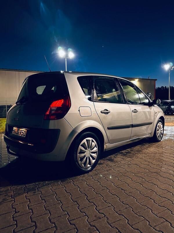 Grau Gebraucht 2007 Renault Scénic II Van / Kleinbus | 600 € (Superpreis) - Bild 1/4