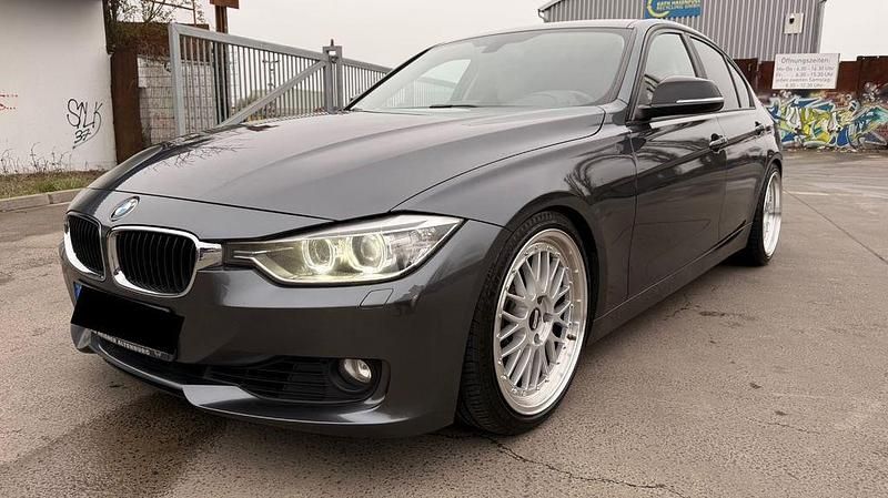 Gebraucht BMW 335 Sport Line 306 PS (225 kW) 2013 Grau Limousine