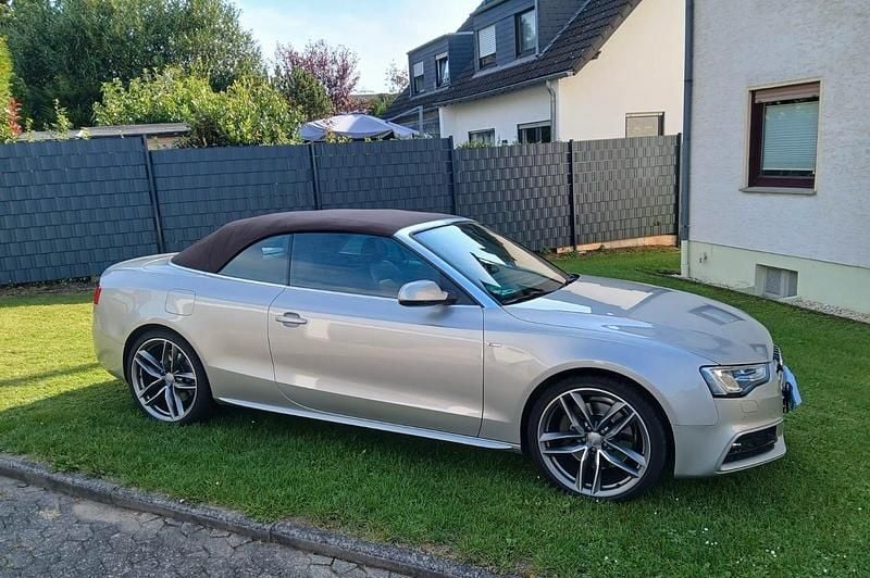 Andere farben Gebraucht 2016 Audi A5 Cabriolet Design Cabrio | 21.950 € (Guter Preis) - Bild 1/4