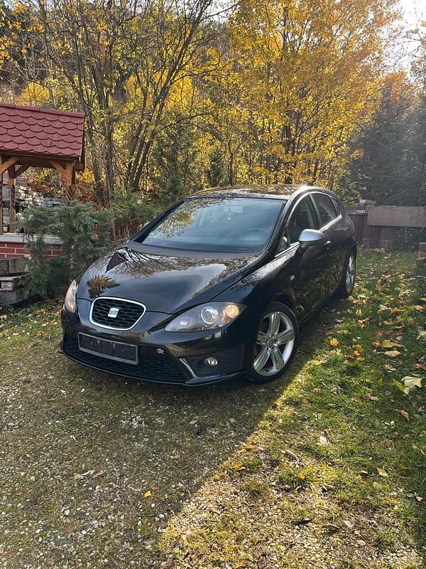 Schwarz Gebraucht 2012 Seat Leon FR Kleinwagen | 6.150 € (Fairer Preis) - Bild 1/4