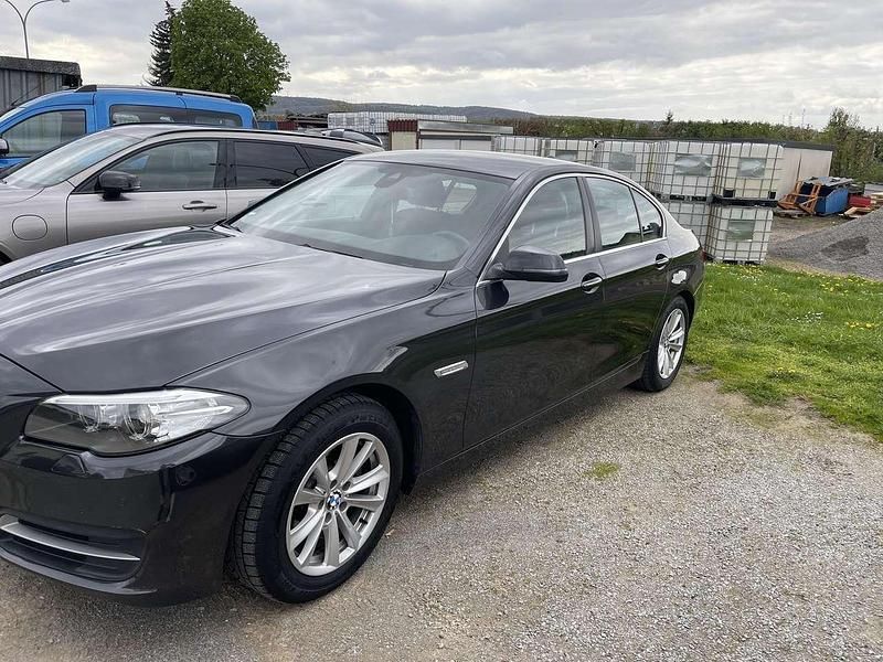 Gebraucht BMW 520 190 PS (139 kW) 2014 Grau Limousine