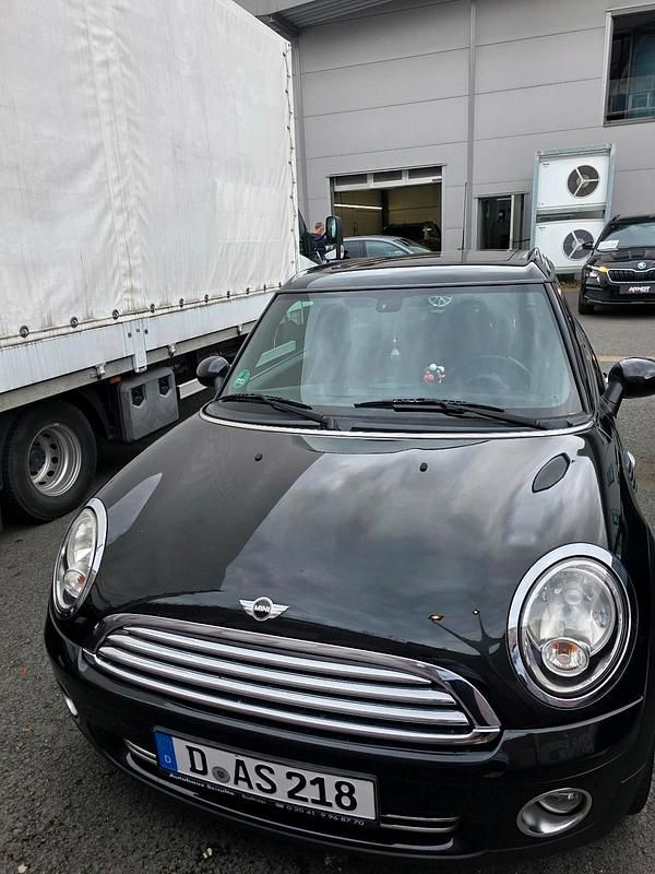 Schwarz Gebraucht 2010 Mini Clubman Kombi | 5.000 € (Fairer Preis) - Bild 1/4