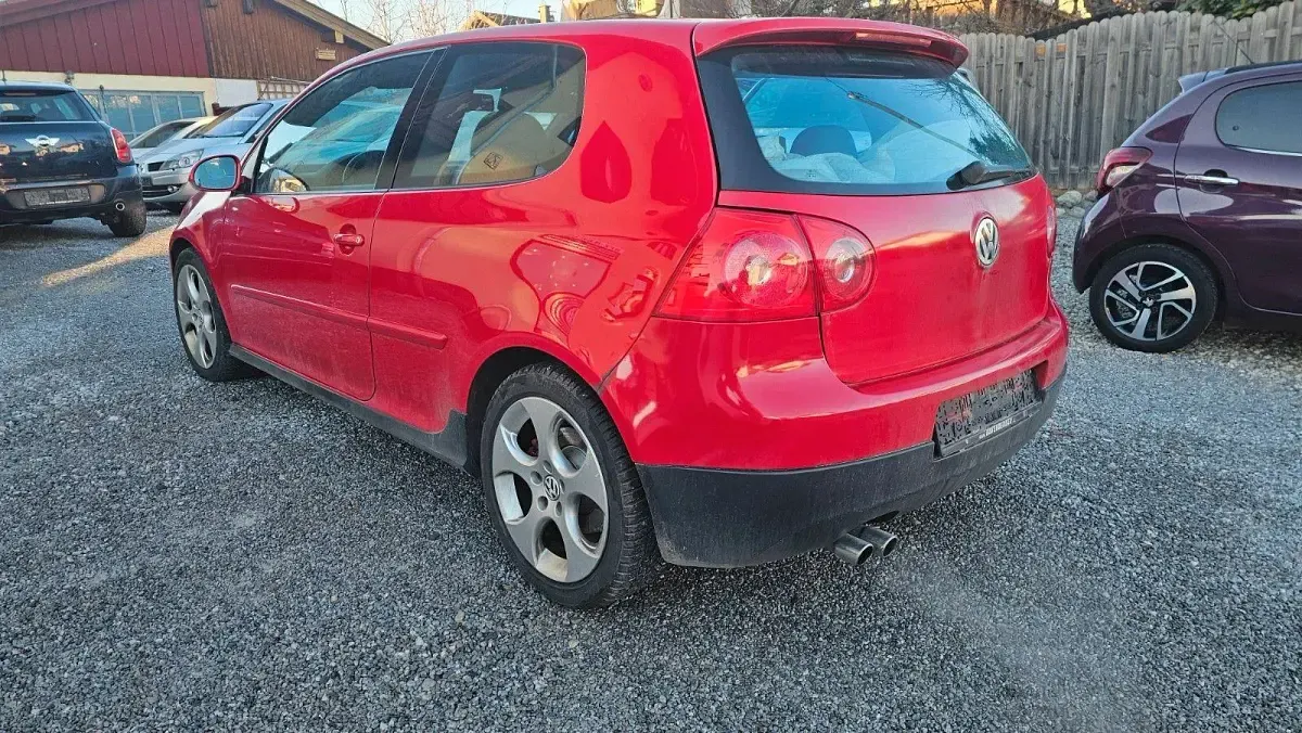 Używany VW Golf GTI 200 KM (147 kW) 2005 Czerwony Coupe