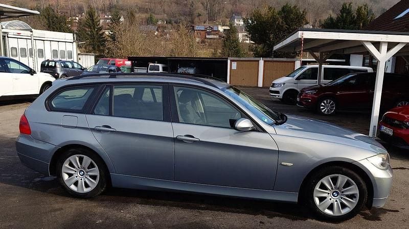 Gebraucht BMW 320 177 PS (130 kW) 2007 Grau Kombi