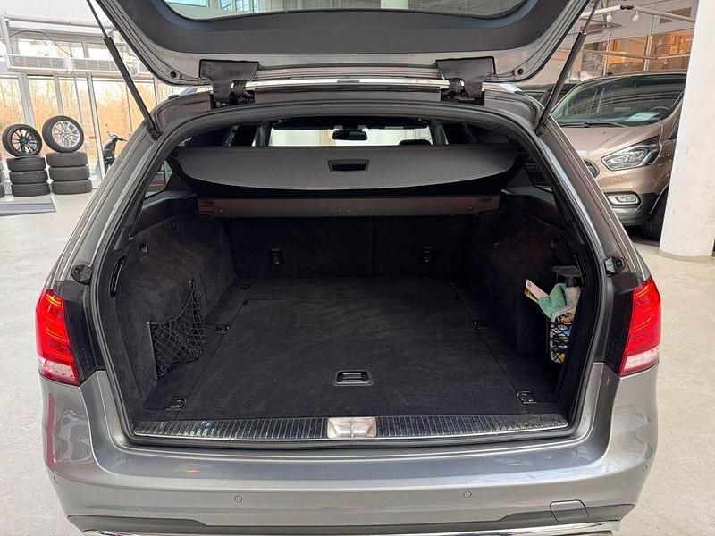 Gebraucht Mercedes E350 AMG 252 PS (185 kW) 2013 Silber Kombi