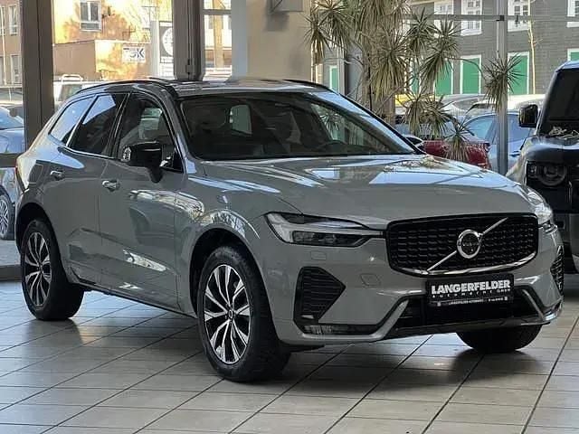 Vapour grey / metallic Gebraucht 2023 Volvo XC60 Plus SUV | 46.999 € (Fairer Preis) - Bild 1/4