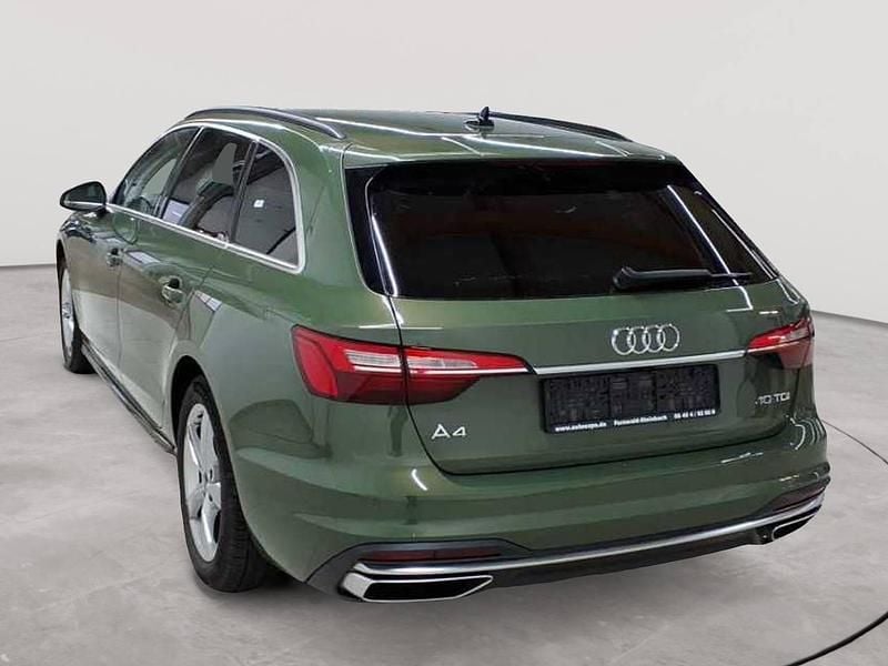 Gebraucht Audi A4 Advanced 204 PS (150 kW) 2024 Distriktgrün metallic Kombi