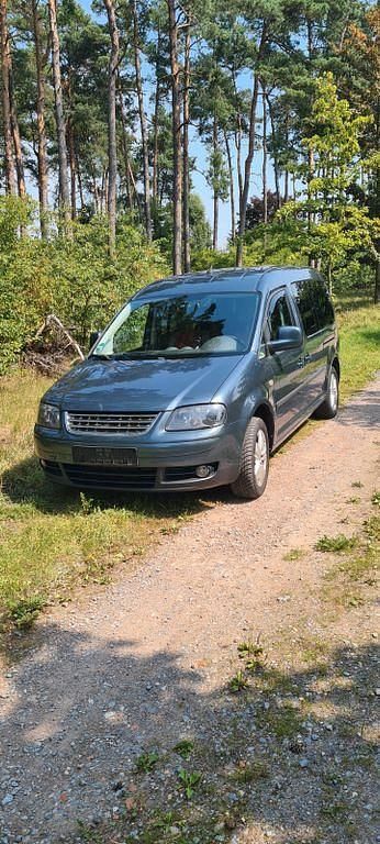 Blau Gebraucht 2008 VW Caddy Maxi Van / Kleinbus | 7.399 € (Fairer Preis) - Bild 1/4