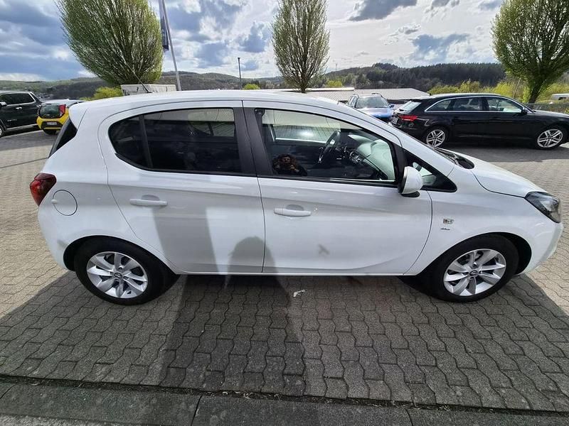 Second-hand Opel Corsa drive 90 CP (66 kW) 2016 Alb Hatchback