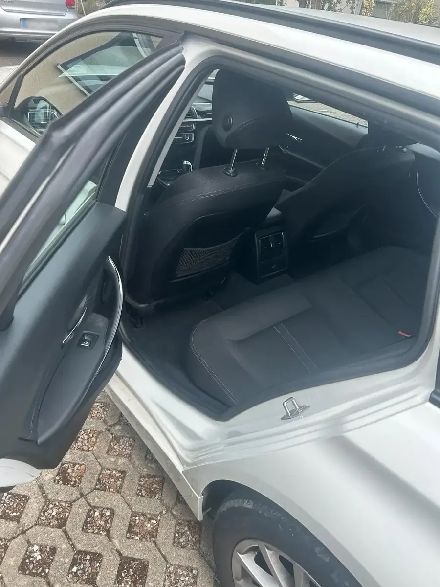 Gebraucht BMW 320 190 PS (139 kW) 2019 Weiß Kombi