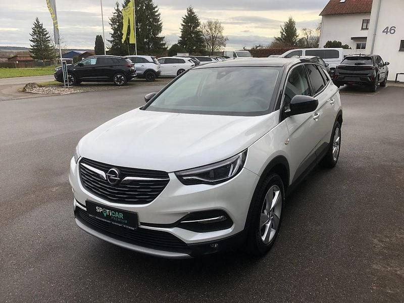 Weiß Gebraucht 2019 Opel Grandland X Innovation SUV | 14.300 € (Guter Preis) - Bild 1/4
