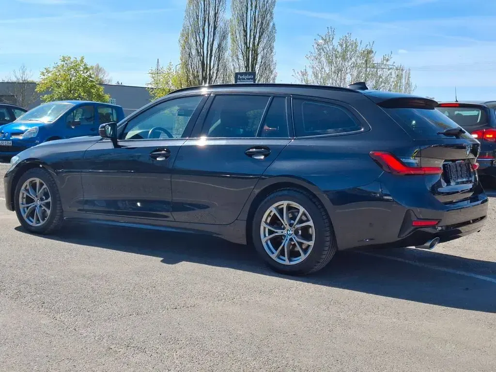 Gebraucht BMW 320 Sport Line 190 PS (139 kW) 2021 Schwarz Kombi