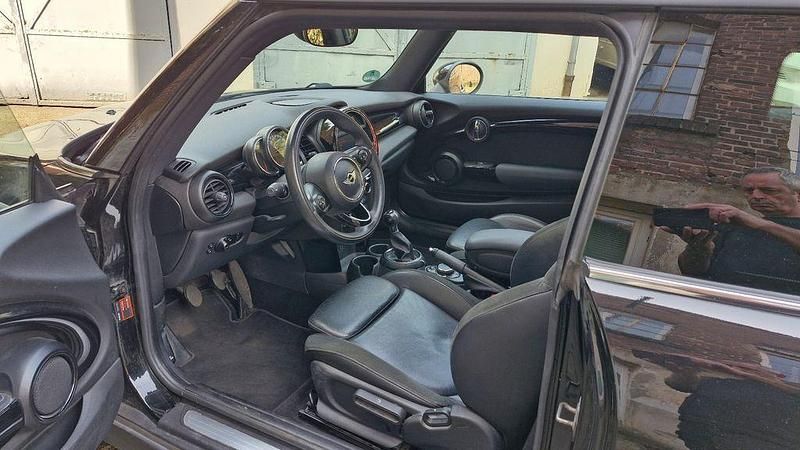 Gebraucht Mini Cooper 136 PS (100 kW) 2014 Schwarz Kleinwagen