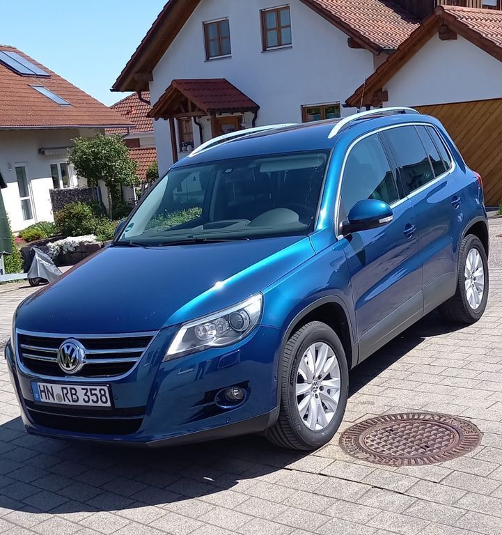 Blau Gebraucht 2009 VW Tiguan Sportline SUV | 5.900 € (Fairer Preis) - Bild 1/4