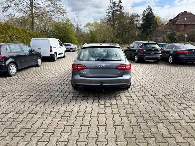 Gebraucht Audi A4 Ambition 150 PS (110 kW) 2014 Grau Kombi