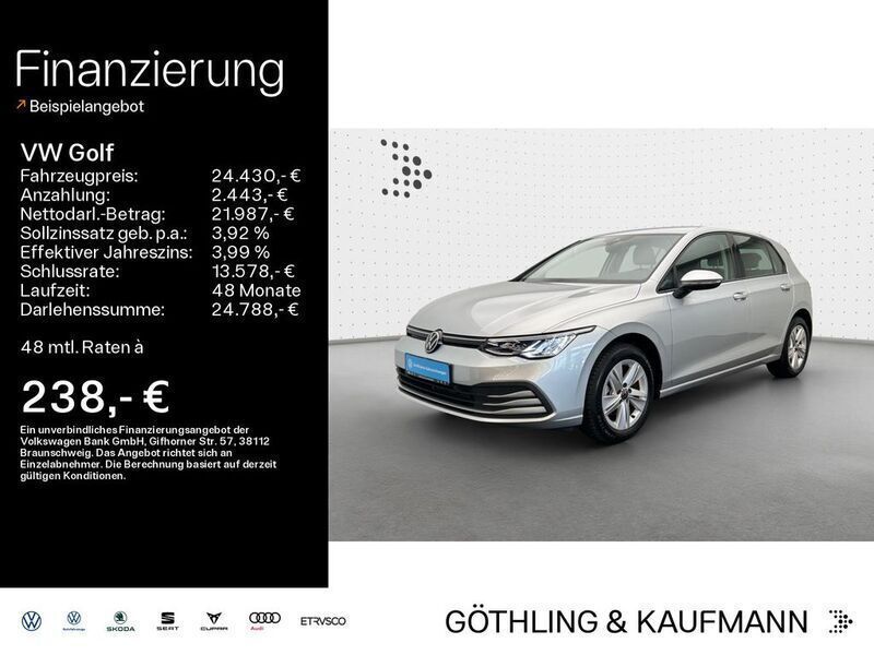 Silber Gebraucht 2023 VW Golf VIII Life Limousine | 24.430 € (Guter Preis) - Bild 1/4
