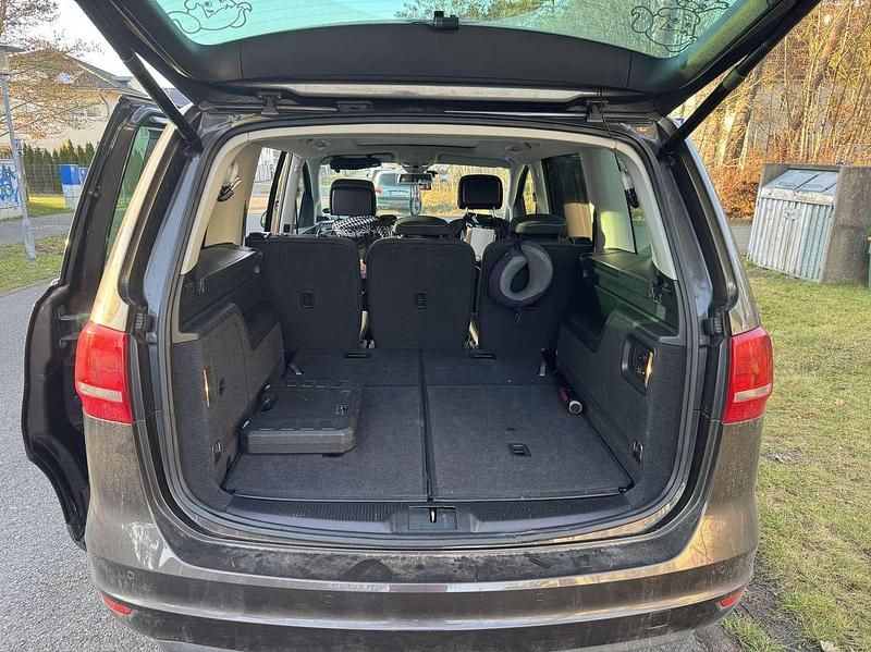 Gebraucht VW Sharan Cup 177 PS (130 kW) 2015 Braun Van / Kleinbus