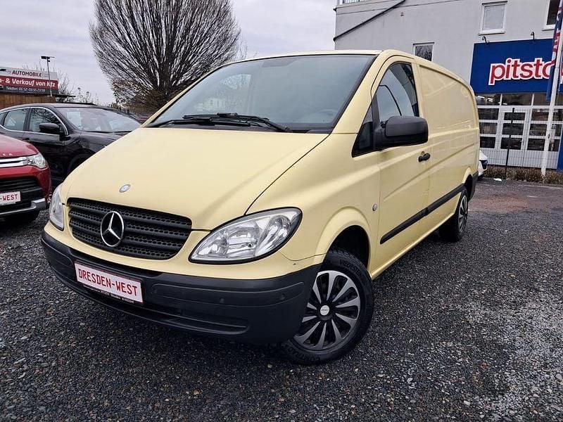 Gelb Gebraucht 2010 Mercedes Vito Van / Kleinbus | 3.199 € (Superpreis) - Bild 1/4