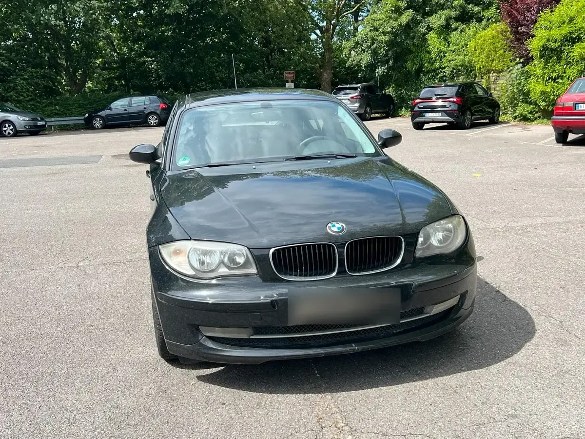 Gebraucht BMW 116 116 PS (85 kW) 2009 Schwarz Kleinwagen
