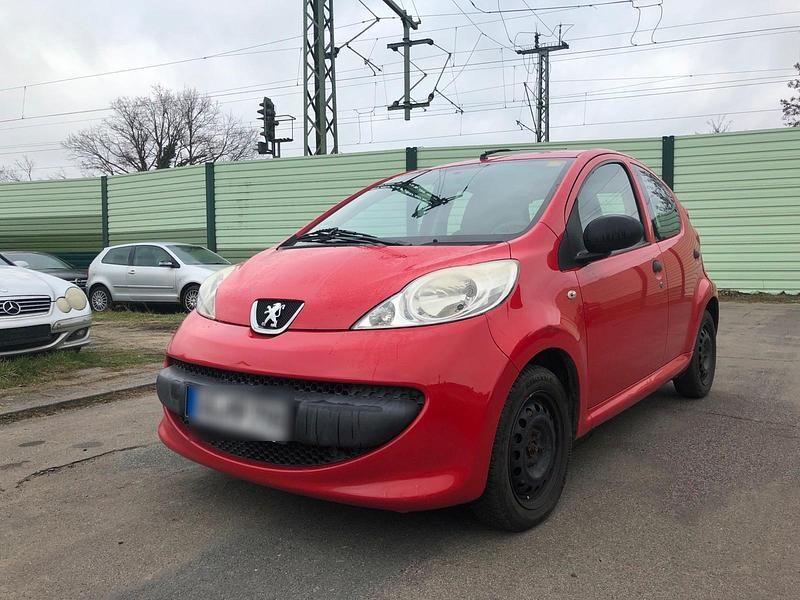 Rot Gebraucht 2008 Peugeot 107 Kleinwagen | 450 € (Fairer Preis) - Bild 1/4