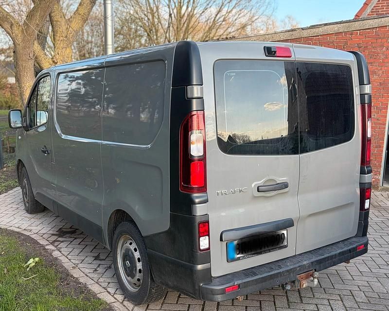 Gebraucht Renault Trafic 120 PS (88 kW) 2019 Grau Van / Kleinbus