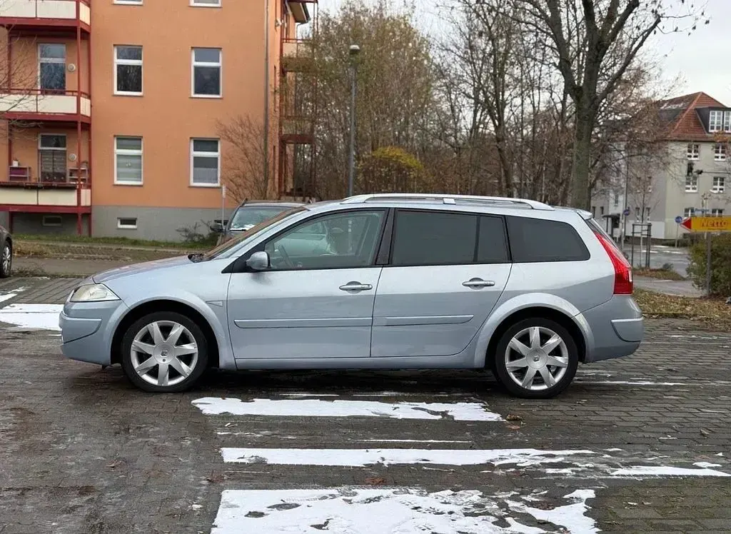 Gebraucht Renault Mégane Avantage 131 PS (96 kW) 2007 Blau Limousine