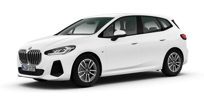 Weiß Gebraucht 2025 BMW 220 Active Tourer Luxury Line Van / Kleinbus | 33.013 € (Fairer Preis) - Bild 1/4