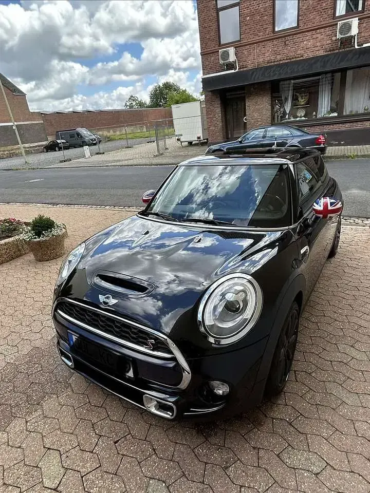 Gebraucht Mini Cooper S 194 PS (142 kW) 2016 Schwarz Kleinwagen
