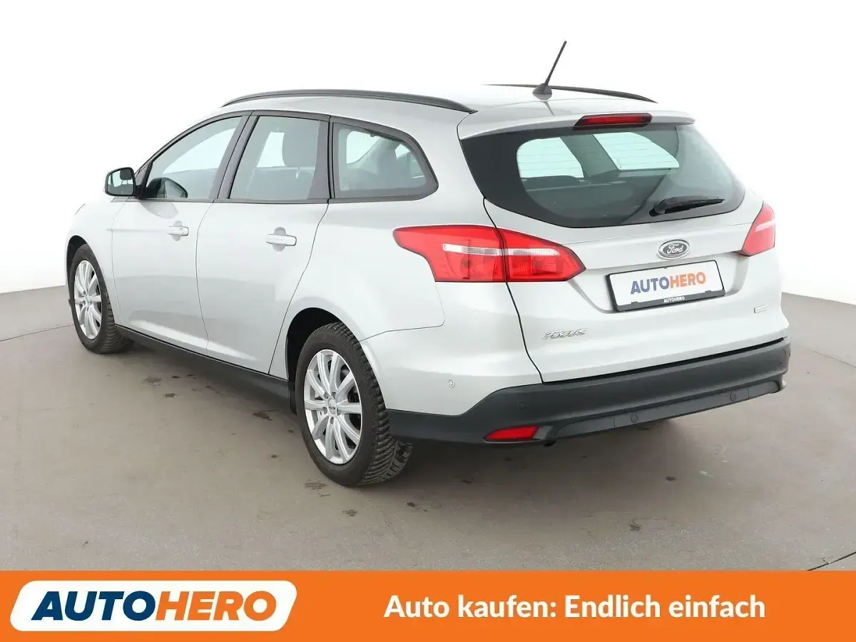 Gebraucht Ford Focus Business Edition 125 PS (91 kW) 2018 Grau Kombi