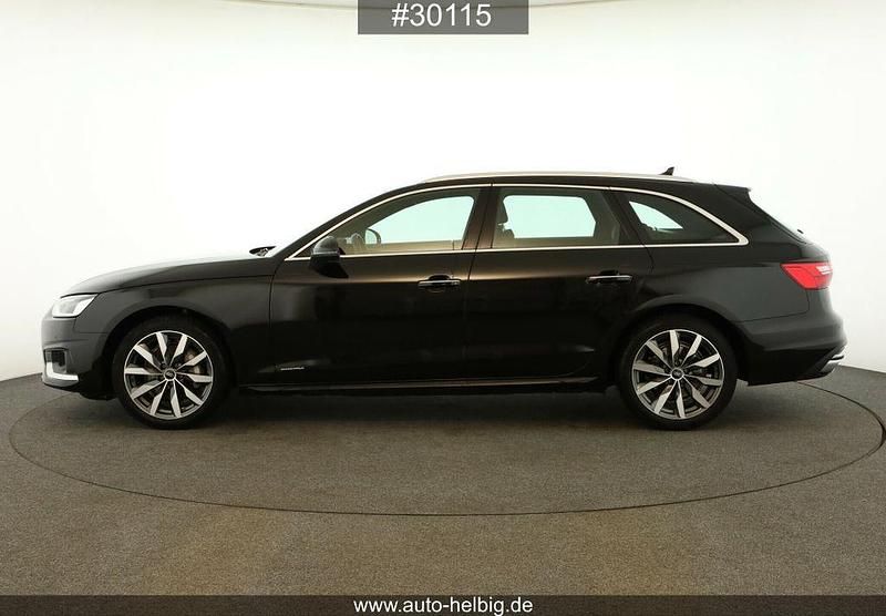 Second-hand Audi A4 Advanced 204 CP (150 kW) 2021 Negru Break
