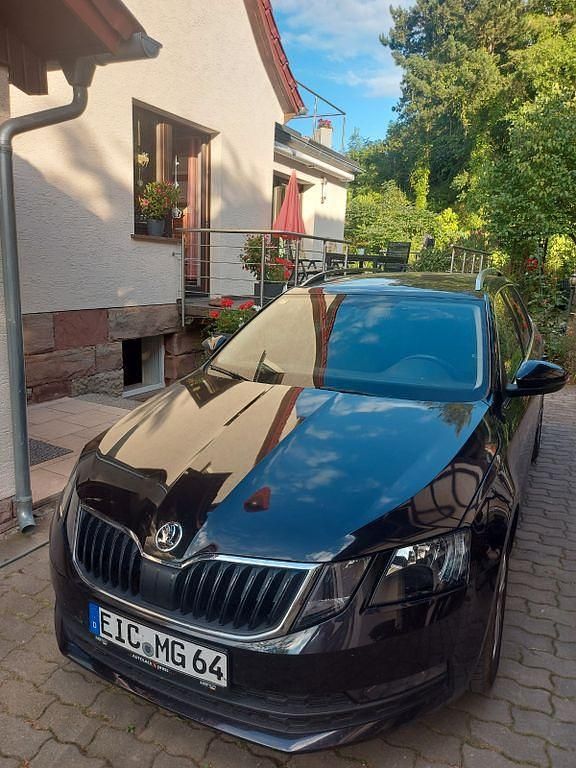 Schwarz Gebraucht 2019 Skoda Octavia G-TEC Style Kombi | 12.800 € (Fairer Preis) - Bild 1/3