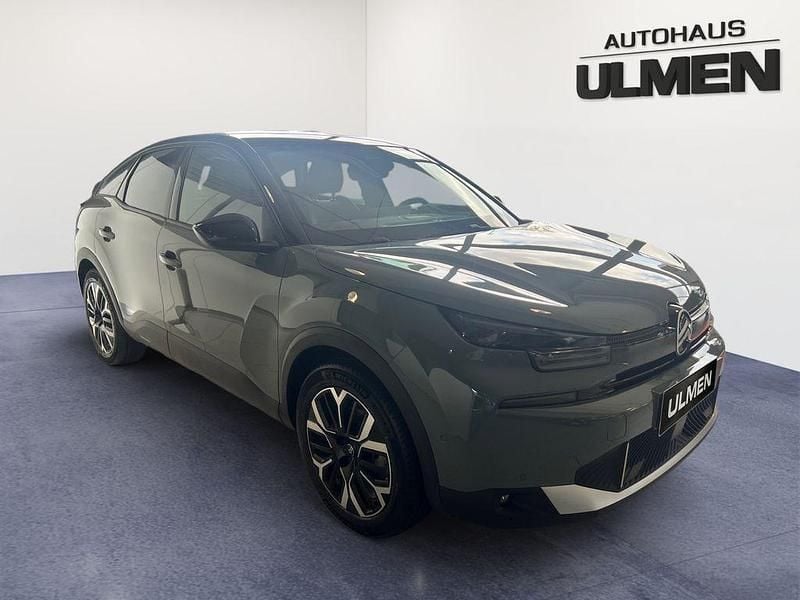 Neu Citroën e-C4 114 kW (156 PS) 2025 Grün Limousine