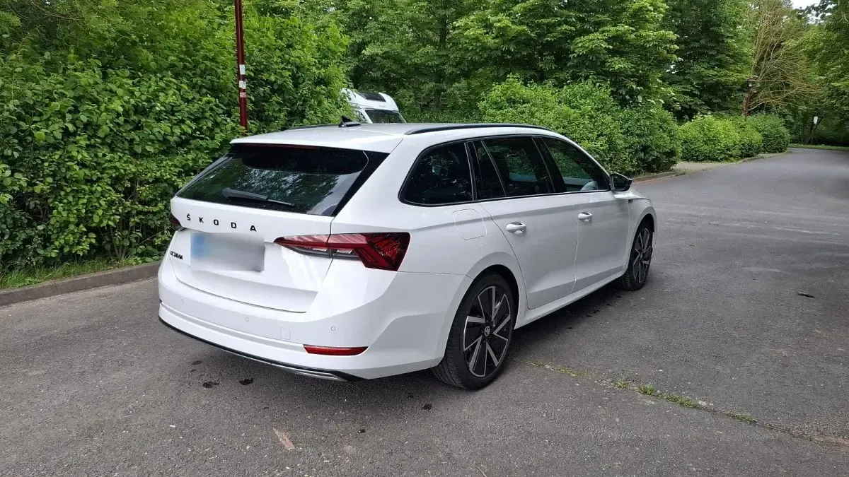 Gebraucht Skoda Octavia SportLine 190 PS (139 kW) 2023 Schwarz Limousine