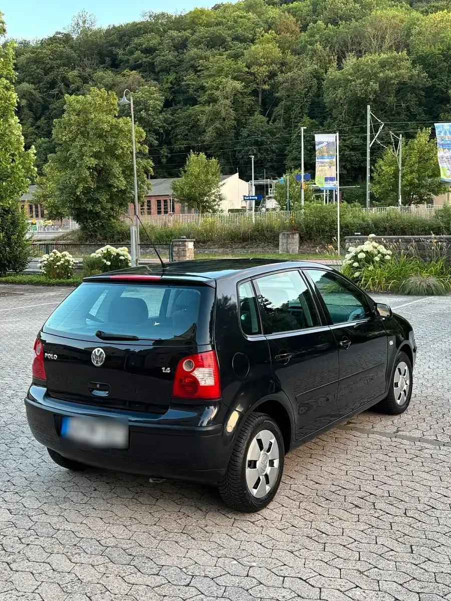 Gebraucht VW Polo 75 PS (55 kW) 2004 Schwarz Kleinwagen