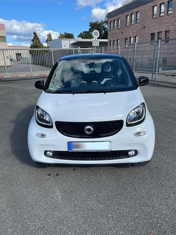 Gebraucht Smart ForTwo Coupé 71 PS (52 kW) 2016 Weiß Kleinwagen
