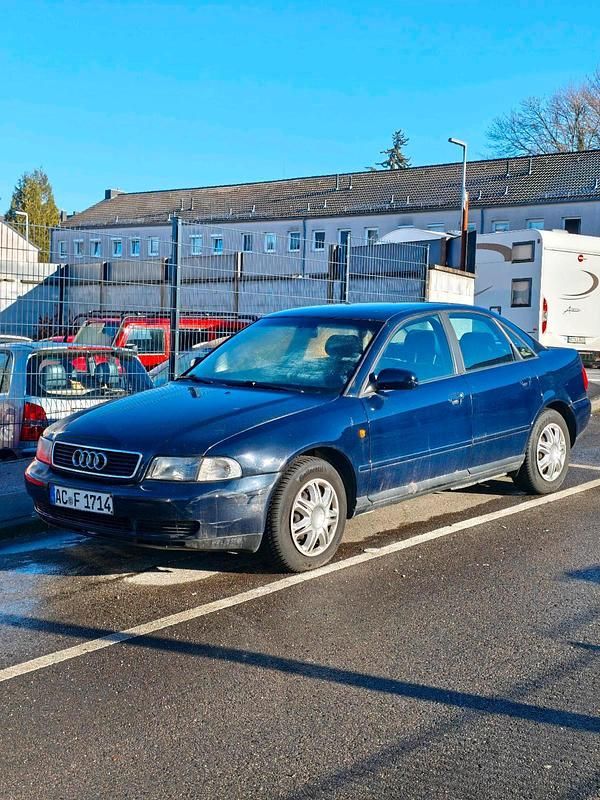 Blau Gebraucht 1998 Audi A4 Limousine | 1.400 € (Fairer Preis) - Bild 1/1