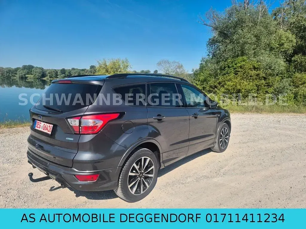 Gebraucht Ford Kuga ST-Line 150 PS (110 kW) 2019 Grau SUV