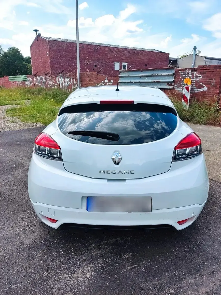 Gebraucht Renault Mégane Coupé 140 PS (102 kW) 2012 Weiß Coupé