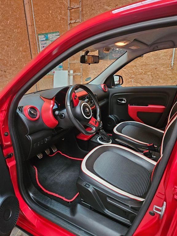 Gebraucht Renault Twingo Intens 90 PS (66 kW) 2017 Rot Kleinwagen