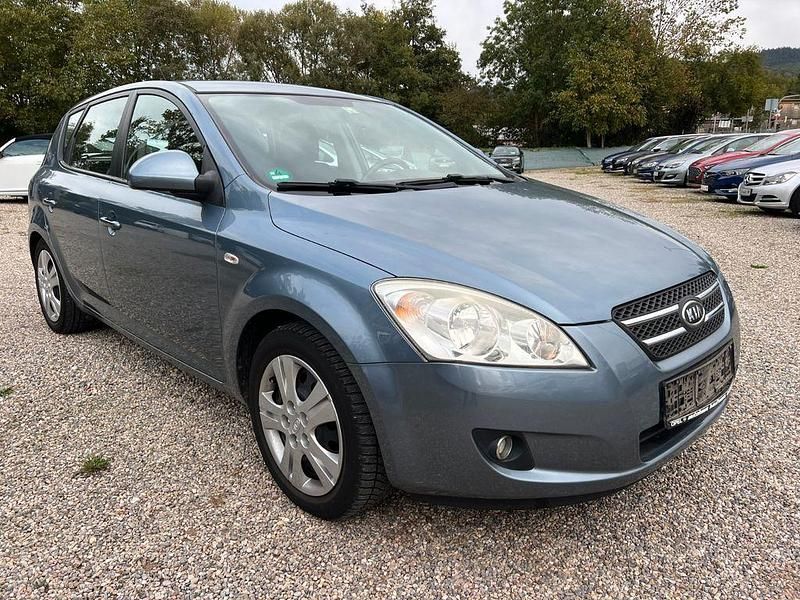 Gebraucht Kia Ceed 109 PS (80 kW) 2007 Blau Kleinwagen