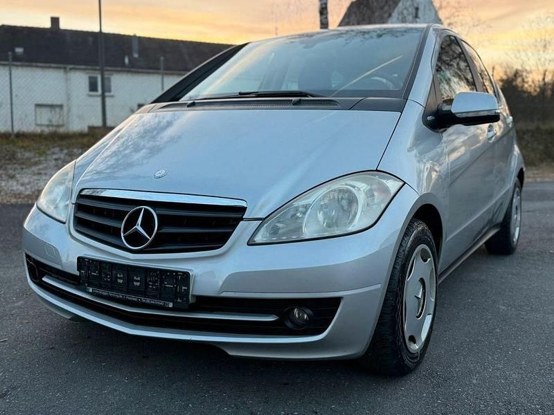 Gebraucht Mercedes A160 95 PS (69 kW) 2009 Silber Limousine