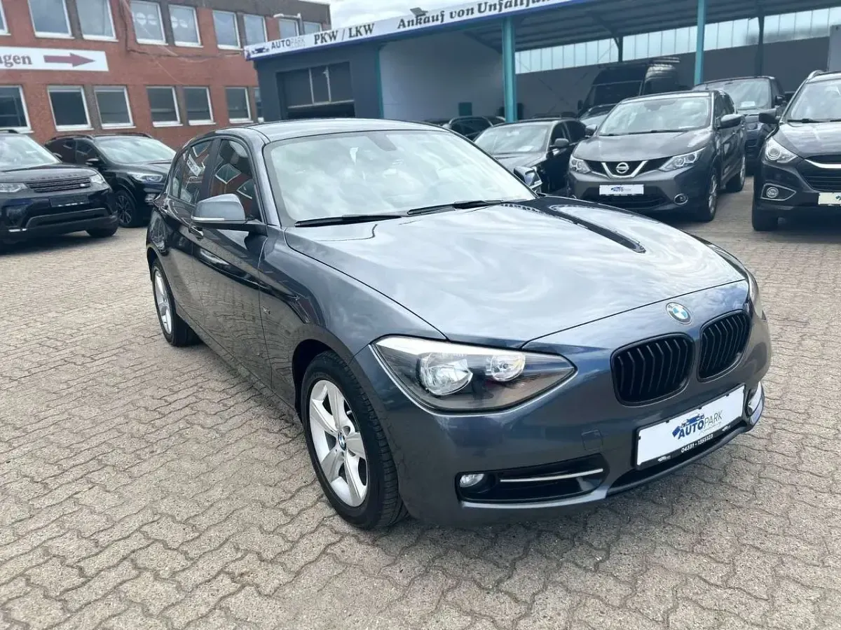 Gebraucht BMW 116 Sport Line 116 PS (85 kW) 2015 Grau Kleinwagen