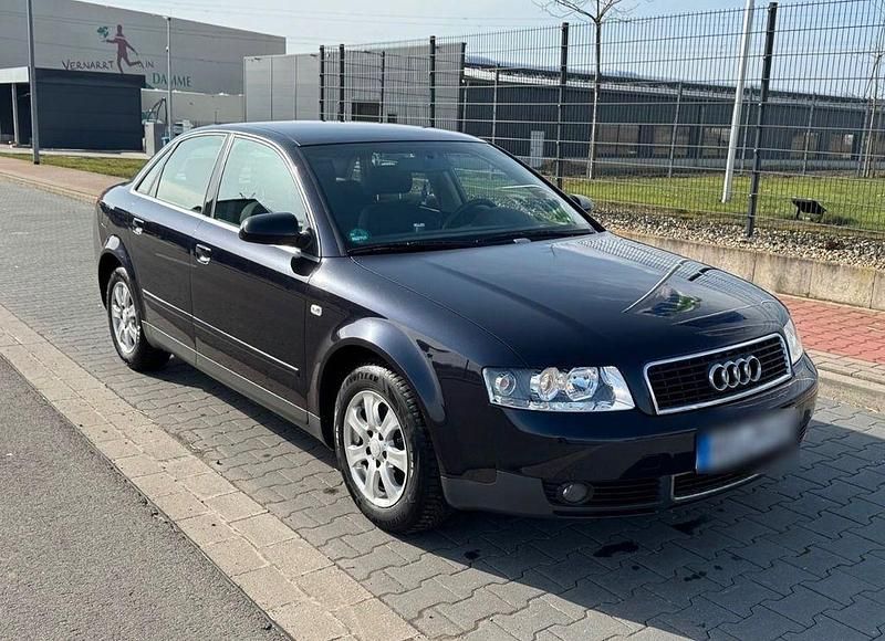 Second-hand Audi A4 102 CP (75 kW) 2003 Albastru Berlinǎ
